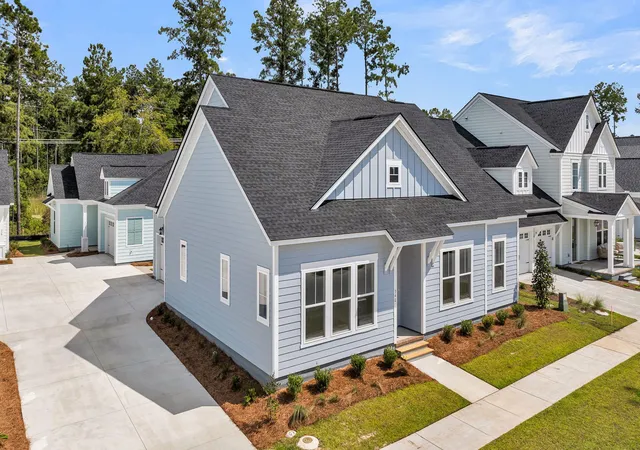 Homes for sale in Summerville, SC | 340 Trailmore Ln, Summerville, SC 29486 | MLS# 25013995