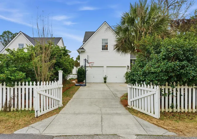 Homes for sale in Mount Pleasant, SC | 3337 Ethan St, Mount Pleasant, SC 29466 | MLS# 26017520