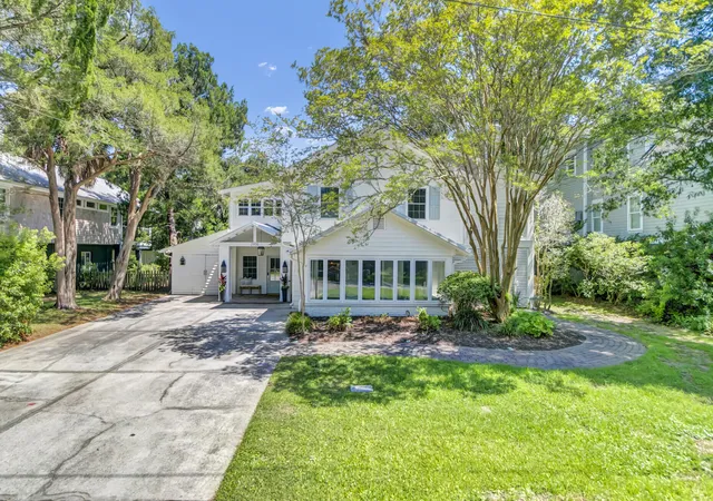 Homes for sale in Isle Of Palms, SC | 2906 Hartnett Blvd, Isle Of Palms, SC 29451 | MLS# 26019073