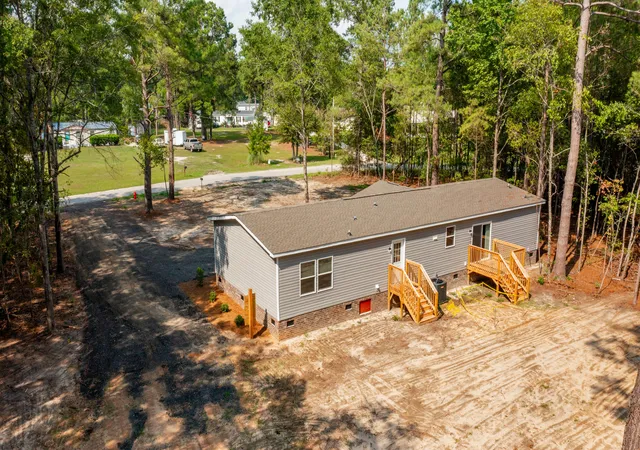 Photo 4 of Manufactured home for sale at 1370 Hudson Rd, Summerton, SC 29148 | MLS# 26023298 | Listing updated on 2026-08-16