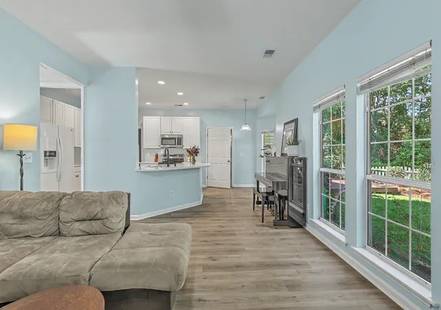 4th image of 489 Antebellum Ln, Mount Pleasant, SC 29464 | MLS# 26017811