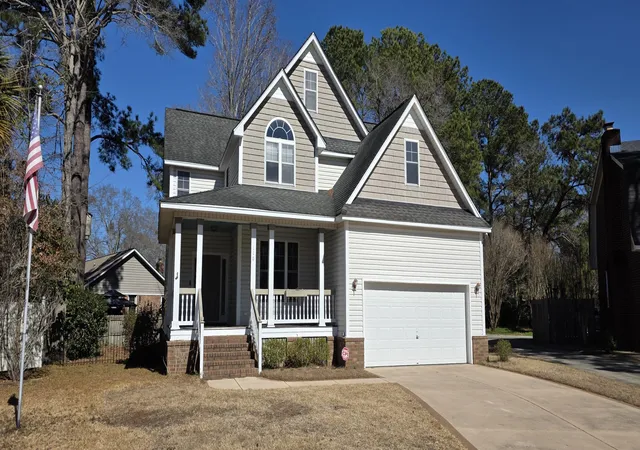 Photo 1 of Single family home for sale at 110 Freeport St, Summerville, SC 29483 | MLS# 26011837 | Listing updated on 2026-08-12