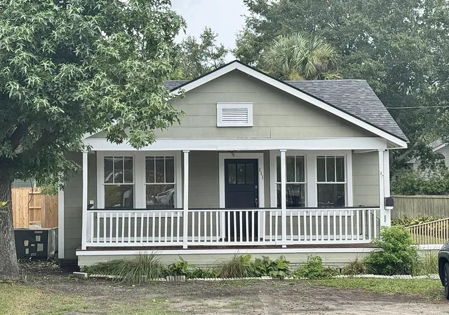 Photo 2 of Single family home for sale at 111 Magnolia Rd, Charleston, SC 29407 | MLS# 26022515 | Listing updated on 2026-08-14