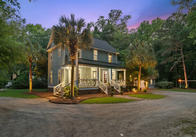 Photo 3 of Single family home for sale at 1105 Orangeburg Rd, Summerville, SC 29483 | MLS# 26012187 | Listing updated on 2026-09-15