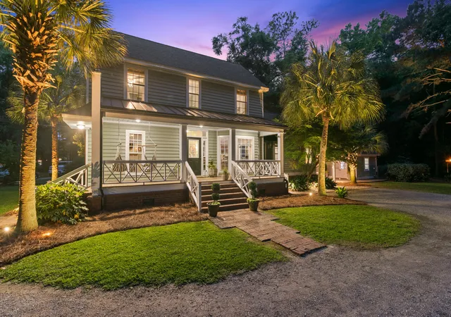 Photo 4 of Single family home for sale at 1105 Orangeburg Rd, Summerville, SC 29483 | MLS# 26012187 | Listing updated on 2026-09-15