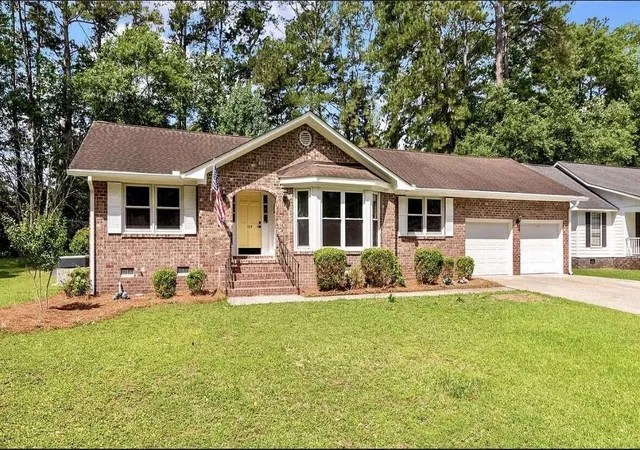 2nd image of 104 Blue Heron Dr, Summerville, SC 29485 | MLS# 26023215