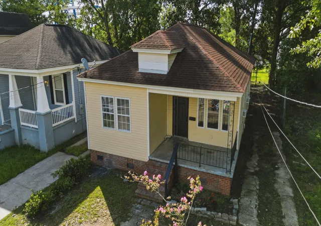 Photo 1 of Single family home for sale at 1811 Carlton St, North Charleston, SC 29405 | MLS# 26022524 | Listing updated on 2026-09-17