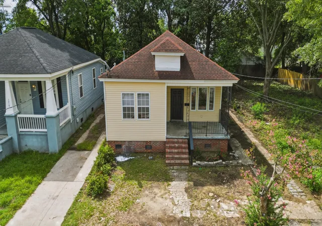 Photo 2 of Single family home for sale at 1811 Carlton St, North Charleston, SC 29405 | MLS# 26022524 | Listing updated on 2026-09-17