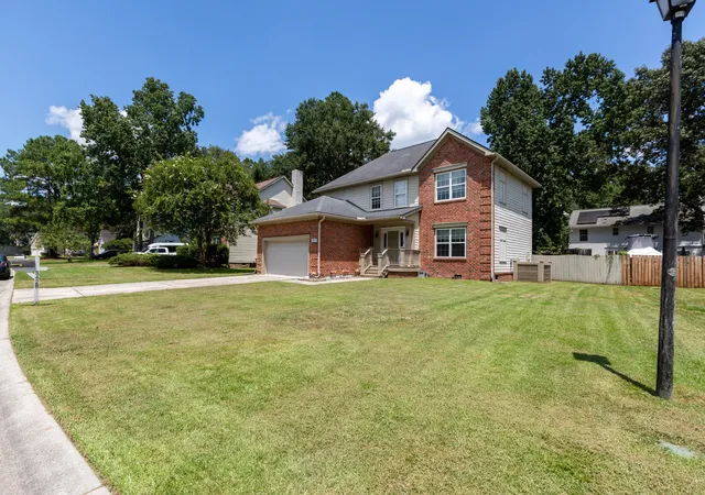 Photo 3 of Single family home for sale at 5428 Roxbury Dr, North Charleston, SC 29418 | MLS# 26023040 | Listing updated on 2026-09-05