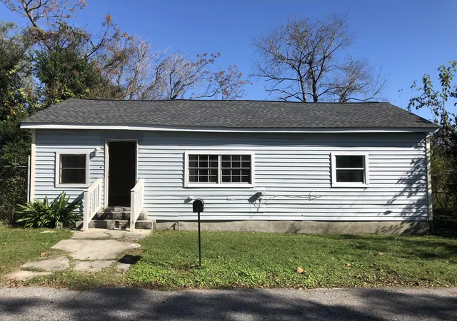 Photo 1 of Single family home for sale at 1822 Austin Ave, Charleston, SC 29405 | MLS# 26024402 | Listing updated on 2026-09-05