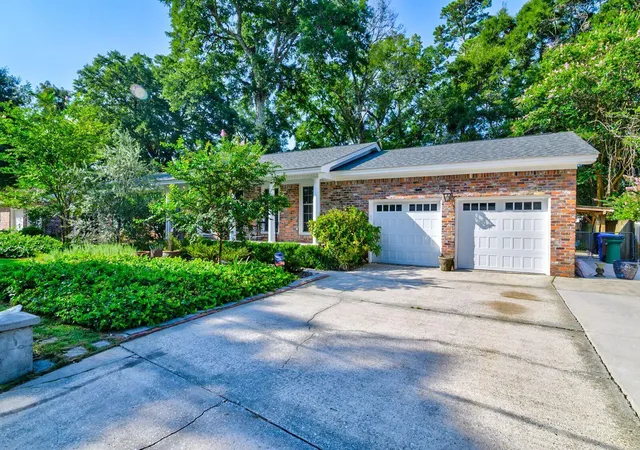 Photo 4 of Single family home for sale at 683 Highwood Cir, Charleston, SC 29412 | MLS# 26023583 | Listing updated on 2026-09-11