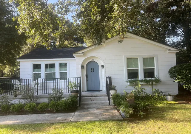 Photo 2 of Single family home for sale at 122 Neyle St, Walterboro, SC 29488 | MLS# 25024482 | Listing updated on 2025-10-01