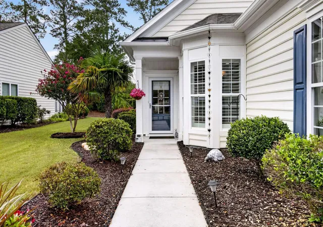 Photo 3 of Single family home for sale at 161 Sea Lavender Ln, Summerville, SC 29486 | MLS# 26021722 | Listing updated on 2026-08-25
