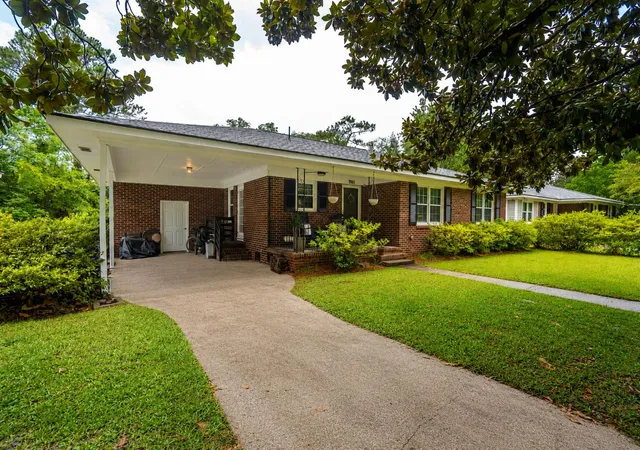 Photo 1 of Single family home for sale at 1961 Culver Ave, Charleston, SC 29407 | MLS# 26017874 | Listing updated on 2026-06-22