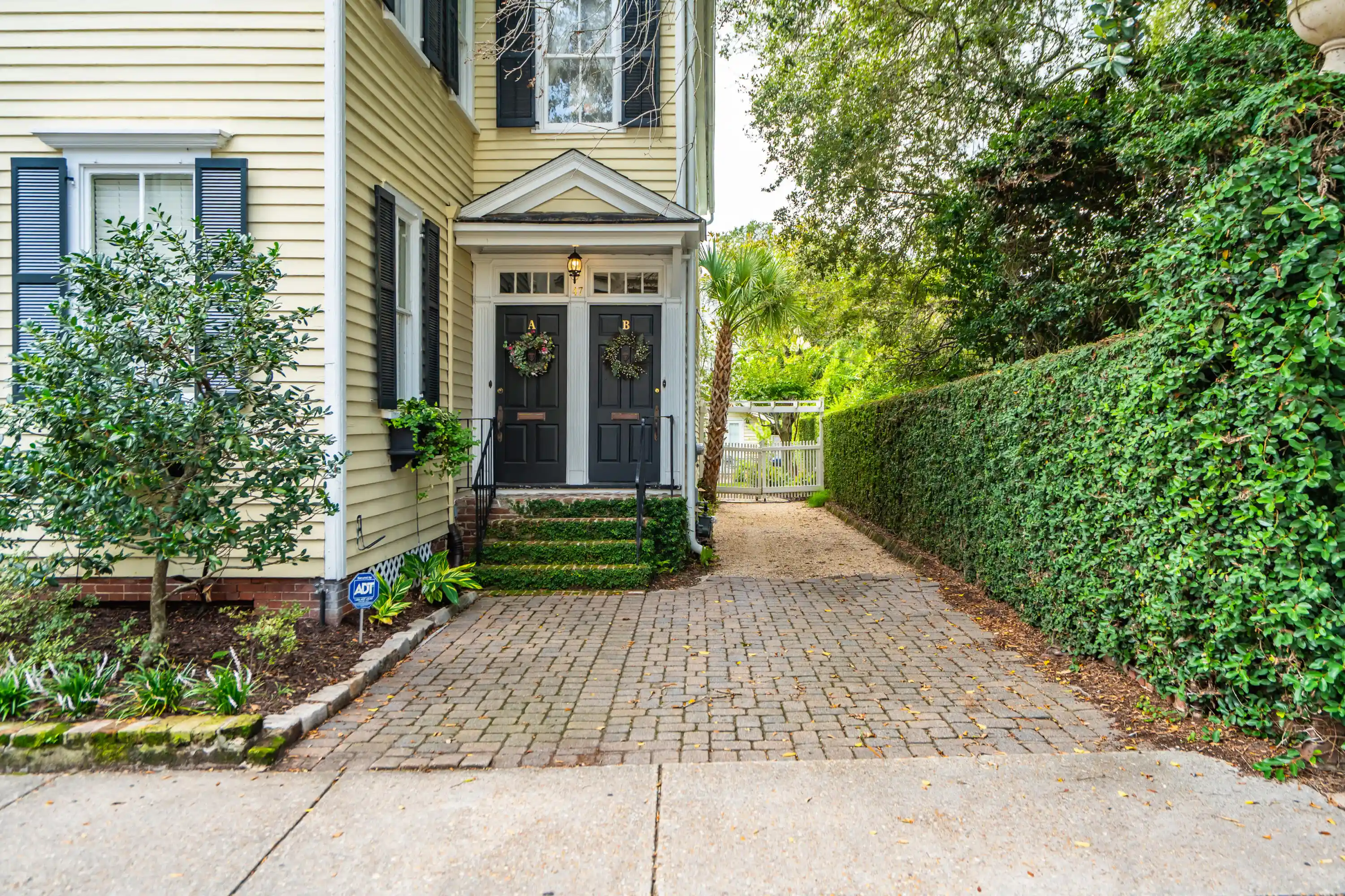 Listing Photo 2 - Condo for sale in 47 Queen St located at 47 Queen St, Charleston, SC 29401 - Unit #Unit B
