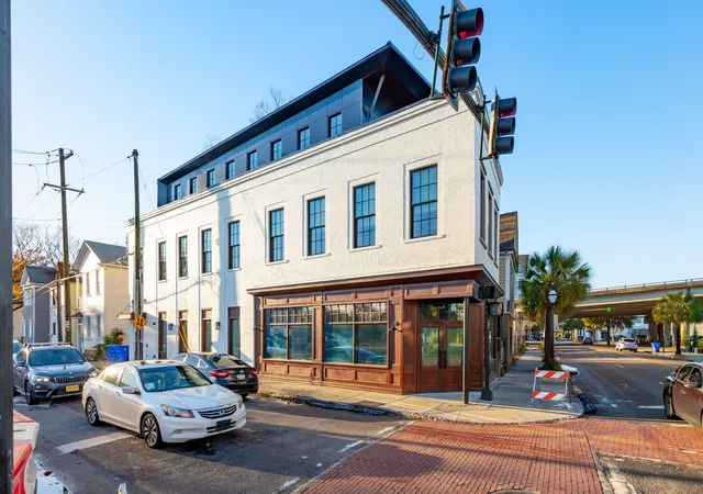 Listing Photo 2 - Condo for sale in building located at 651 King St, Charleston, SC 29403 - Unit #