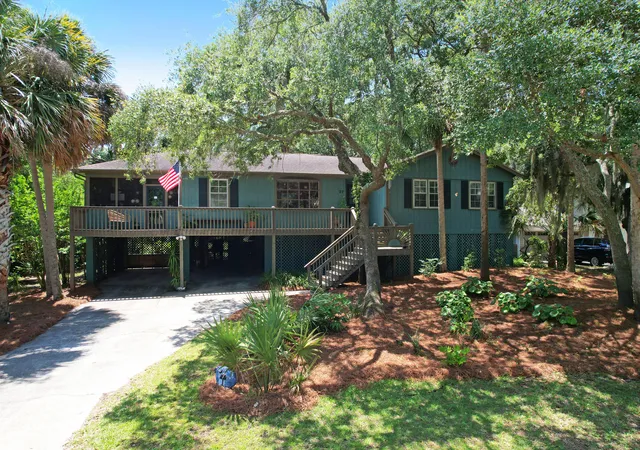 Homes for sale in Isle Of Palms, SC | 27 41st Ave, Isle Of Palms, SC 29451 | MLS# 26016023