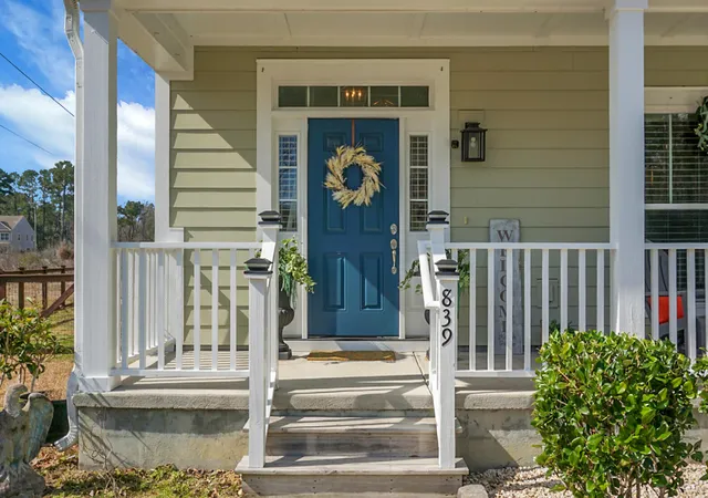 Homes for sale in Charleston, SC | 839 Hunt Clb, Charleston, SC 29414 | MLS# 26004029