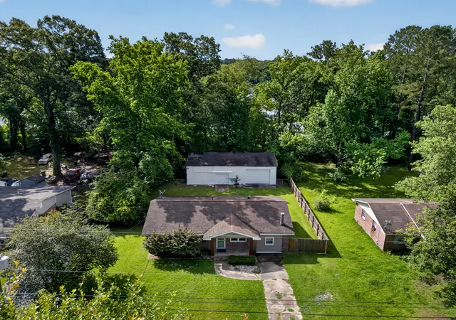 1st image of 221 Forest Cir, Summerville, SC 29483 | MLS# 26019601