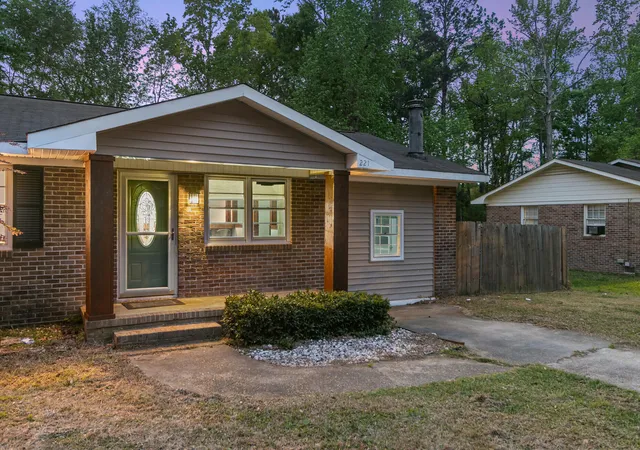 4th image of 221 Forest Cir, Summerville, SC 29483 | MLS# 26019601
