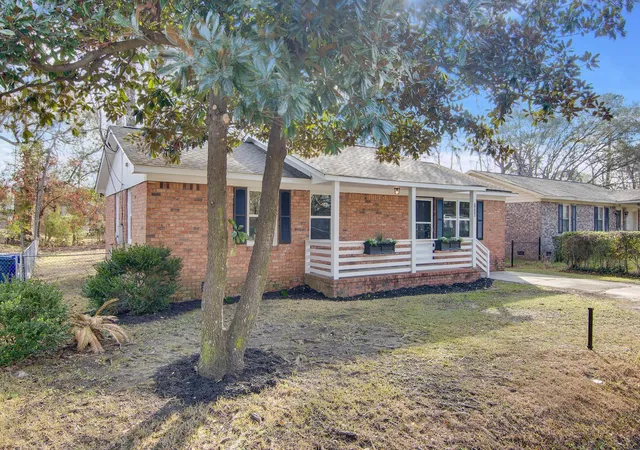 Photo 2 of Single family home for sale at 1028 Orleans Rd, Charleston, SC 29407 | MLS# 26020334 | Listing updated on 2026-09-15