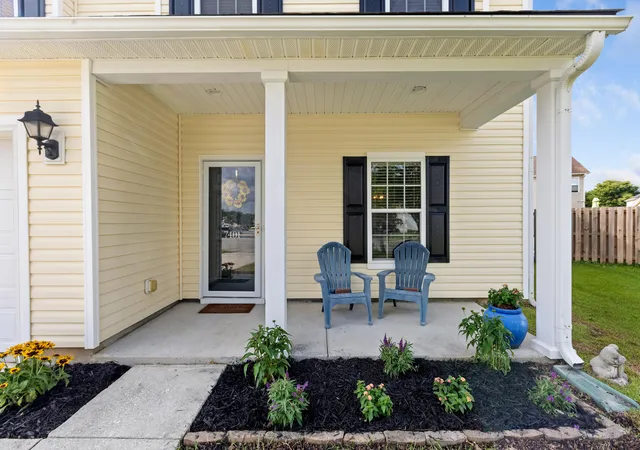 Homes for sale in Hanahan, SC | 7401 Painted Bunting Wy, Hanahan, SC 29410 | MLS# 26018594