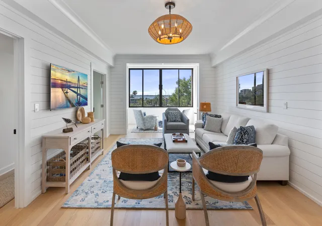 Homes for sale in Charleston, SC | 14 Lockwood Dr #Apt 2d, Charleston, SC 29401 | MLS# 26014520