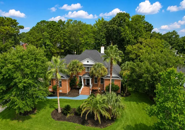 Photo 3 of Single family home for sale at 2323 Darts Cove Wy, Mount Pleasant, SC 29466 | MLS# 26024426 | Listing updated on 2026-09-22