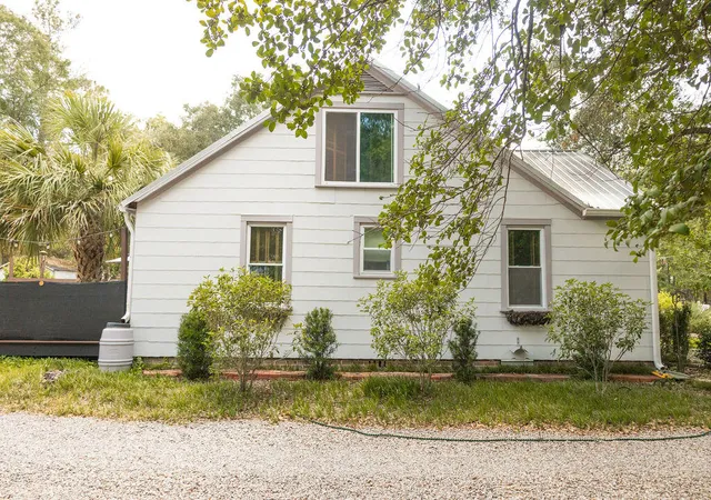 4th image of 407 Dowling Ave, Walterboro, SC 29488 | MLS# 26023874