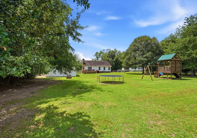 3rd image of 122 Thomas Ln, Moncks Corner, SC 29461 | MLS# 26022773