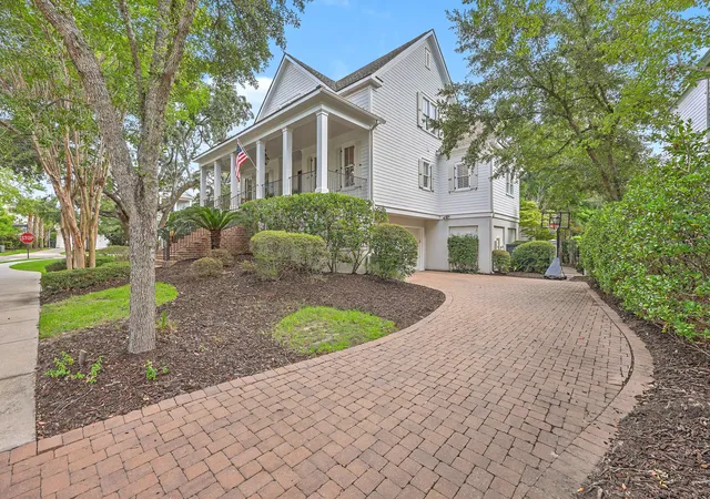 Photo 2 of Single family home for sale at 316 Ralston Crk St, Daniel Island, SC 29492 | MLS# 26021239 | Listing updated on 2026-08-19