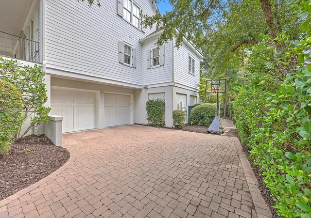 Photo 4 of Single family home for sale at 316 Ralston Crk St, Daniel Island, SC 29492 | MLS# 26021239 | Listing updated on 2026-08-19