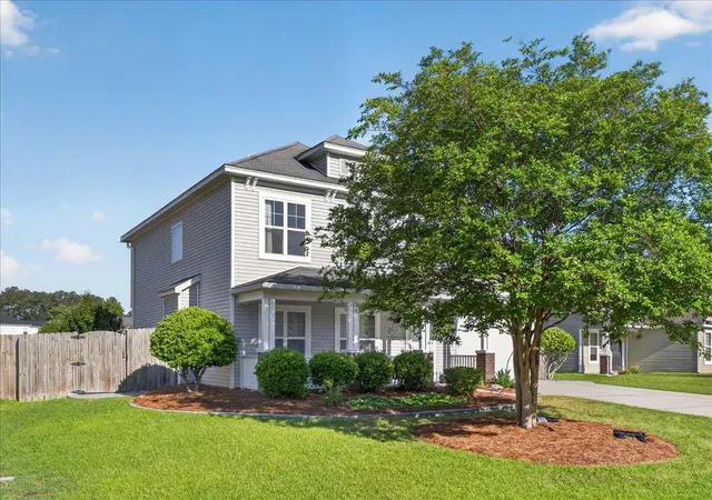Photo 4 of Single family home for sale at 131 Charlesfort Way, Moncks Corner, SC 29461 | MLS# 26011686 | Listing updated on 2026-08-05