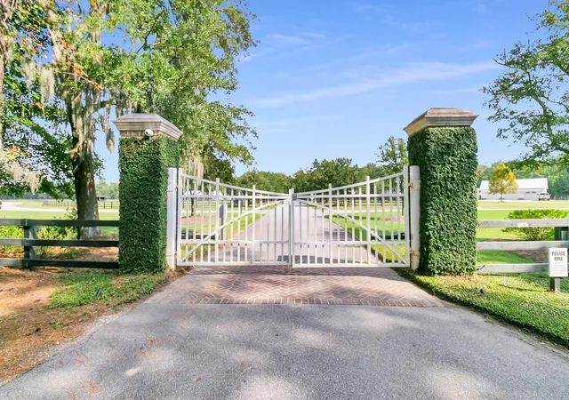Land for sale at 15 Bradley Pasture Way, Ravenel, SC 29470 | MLS# 26023016