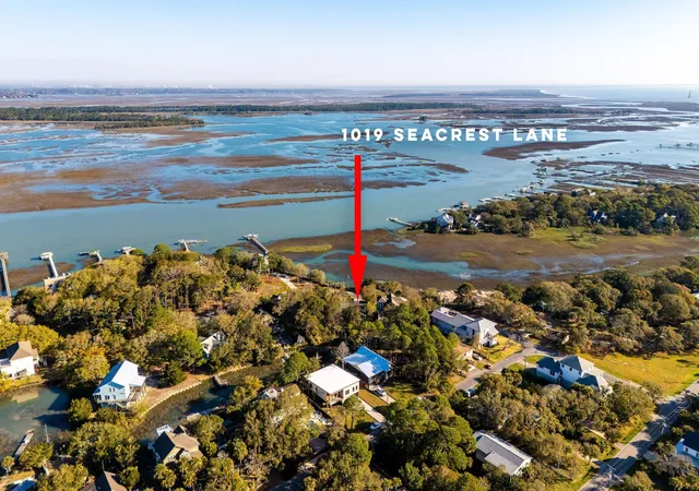 Photo 3 of Single family home for sale at 1019 Seacrest Ln, Folly Beach, SC 29439 | MLS# 26015198 | Listing updated on 2026-09-13