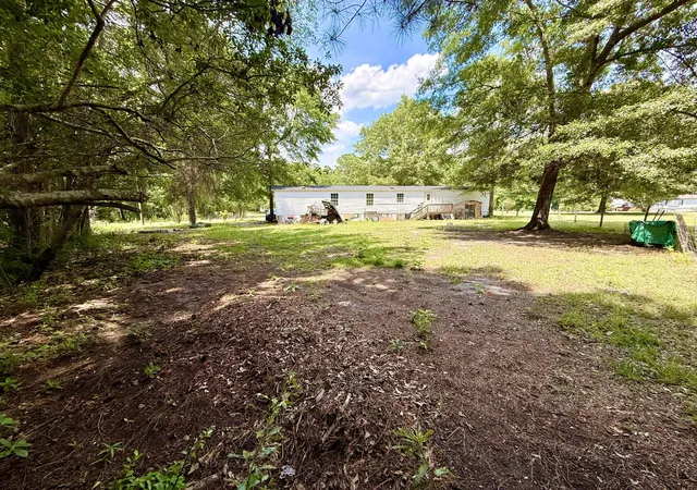 Homes for sale in Manning, SC | 1655 Beaver Dr, Manning, SC 29102 | MLS# 26017308