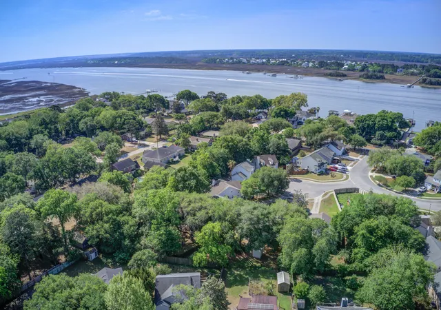 Photo 3 of Single family home for sale at 2354 Soling Ct, Charleston, SC 29414 | MLS# 26011767 | Listing updated on 2026-08-03
