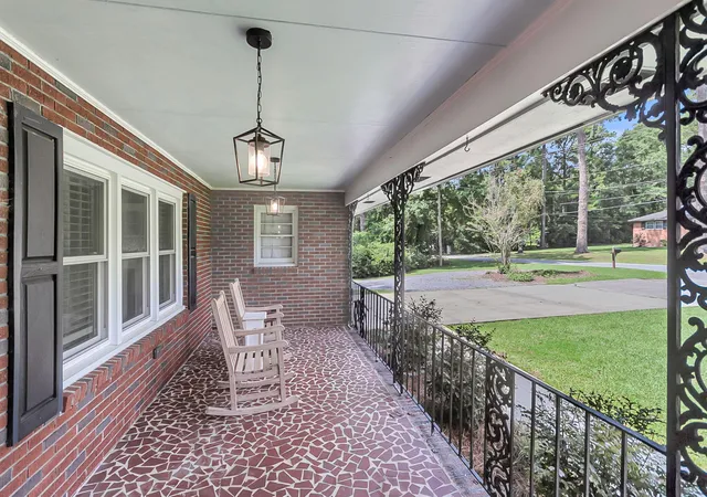 Photo 3 of Single family home for sale at 106 Garden Hill Rd, Summerville, SC 29483 | MLS# 26024414 | Listing updated on 2026-09-10