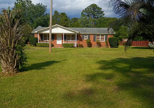 Homes for sale in Walterboro, SC | 1247 Peurifoy Rd, Walterboro, SC 29488 | MLS# 26020056