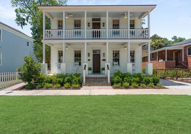 Homes for sale in Beaufort, SC | 808 Washington St, Beaufort, SC 29902 | MLS# 26017404