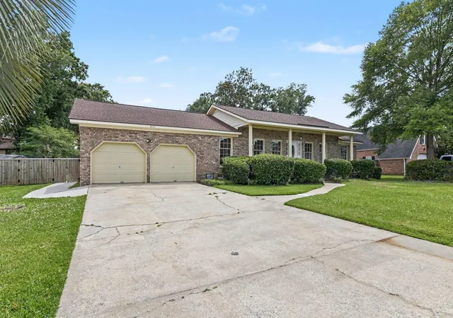 Homes for sale in Hanahan, SC | 1035 Dominion Dr, Hanahan, SC 29410 | MLS# 26017078