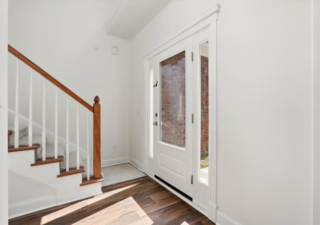 Photo 3 of Single family home for sale at 102 Sago Palm Ct, Summerville, SC 29483 | MLS# 26014504 | Listing updated on 2026-09-23