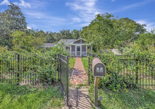 2nd image of 33 Anita Dr, Charleston, SC 29407 | MLS# 26023774