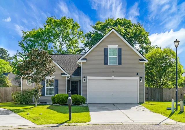 Photo 3 of Single family home for sale at 129 Mockernut Dr, Ladson, SC 29456 | MLS# 26012160 | Listing updated on 2026-04-28