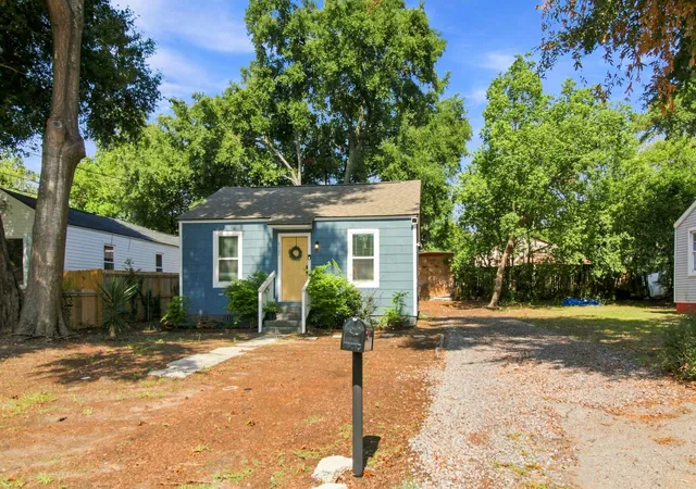 1st image of 2130 Commander Rd, North Charleston, SC 29405 | MLS# 26023417