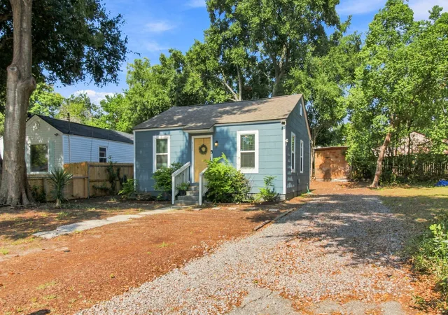 2nd image of 2130 Commander Rd, North Charleston, SC 29405 | MLS# 26023417