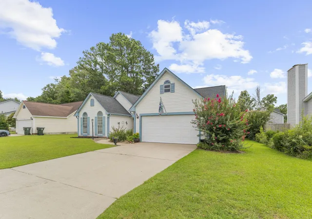 Photo 1 of Sale Pending at 120 Kingsbridge Dr, Goose Creek, SC 29445 | MLS# 26020383 | Listing updated on 2026-09-08