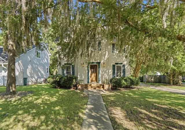Homes for sale in Hanahan, SC | 36 Manor Blvd, Hanahan, SC 29410 | MLS# 26019101