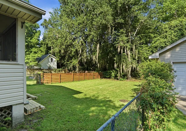 Homes for sale in Hanahan, SC | 36 Manor Blvd, Hanahan, SC 29410 | MLS# 26019101