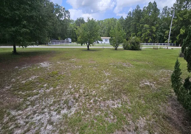 Photo 3 of Manufactured home for sale at 215 Walker St, Walterboro, SC 29488 | MLS# 26022546 | Listing updated on 2026-08-07
